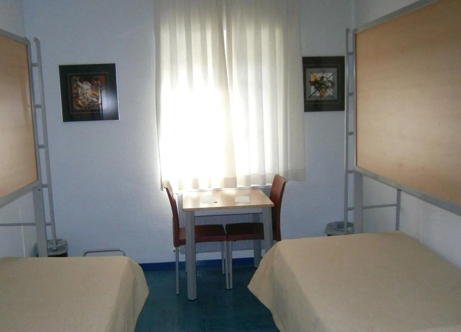 Albergue Inturjoven Huelva Vandrarhem