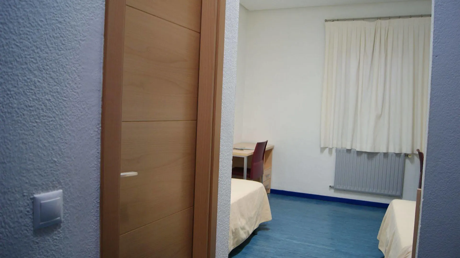 Albergue Inturjoven Huelva 0*,  Spanien